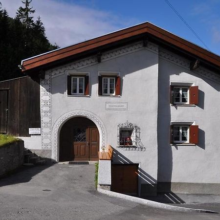 Guardamunt Villa Scuol Bagian luar foto